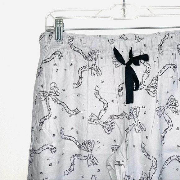 Victoria’s Secret Light Gray Black Bow Print Wide Leg Pajama Pants Small Women’s - Picture 2 of 12